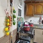 شقه