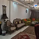 شقه